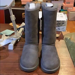 NEW UGG KIDS BAILEY BOW TALL
